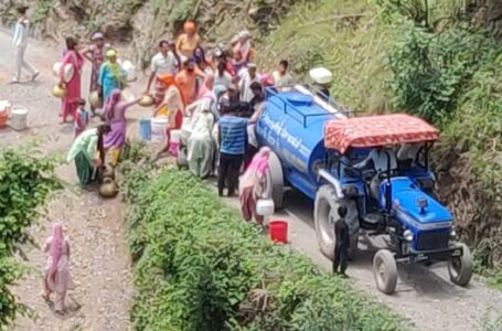 पीने के पानी की किल्लत के चलते आंजभोज क्षेत्र ग्रामीण परेशान