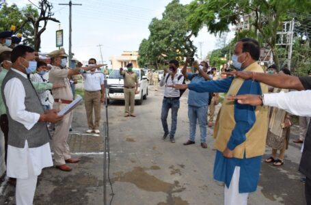 शहीदों के बलिदान को कृतज्ञ राष्ट्र कभी नहीं भूला पाएगा – डॉ० बिंदल