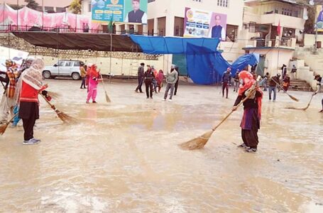 पूर्ण राज्यत्व के अवसर पर ग्राउंड में भरा पानी