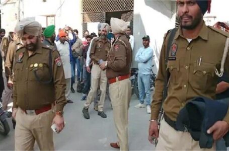 पुलिस और गैंगस्टरों के बीच हुईं मुठभेड़