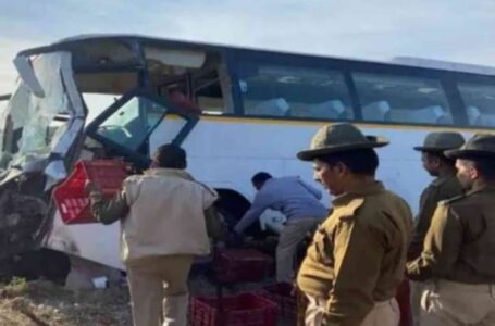 भारत जोड़ो यात्रा से लौट रही Congress कार्यकर्ताओं की Bus की Pick-up से जोरदार भिड़ंत