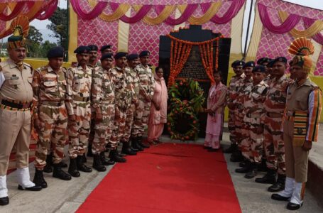 भेहड़ैवाला स्कूल में अमर शहीद बलबीर सिंह के समृति पट्टीका का अनावरण